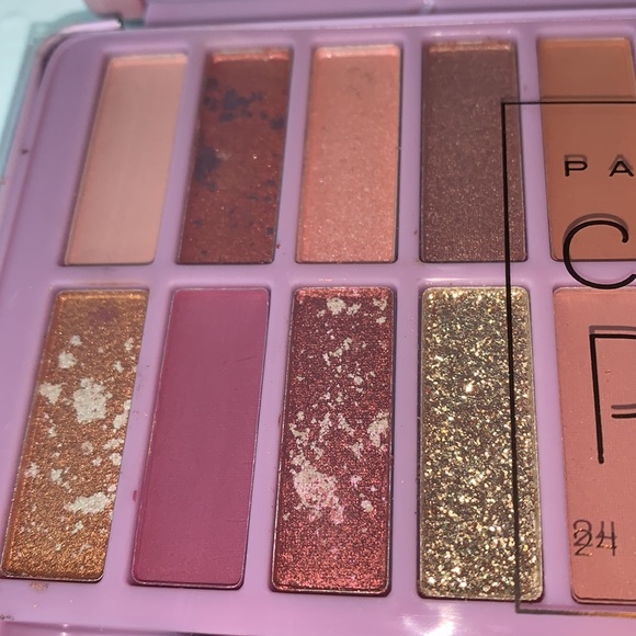 Paris Hilton Eyeshadow Palette - Picture 3 of 5